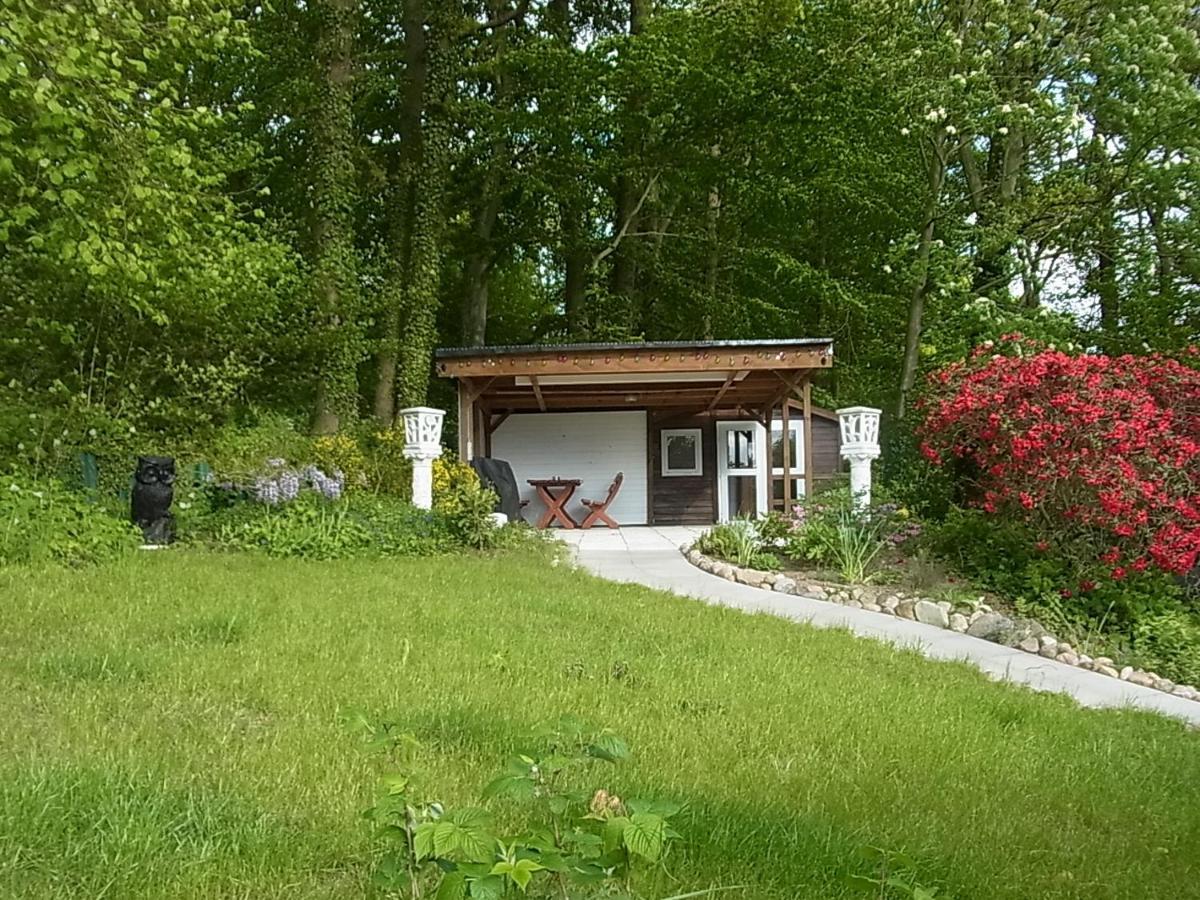 Waldhuette Am See Klingberg Exteriör bild